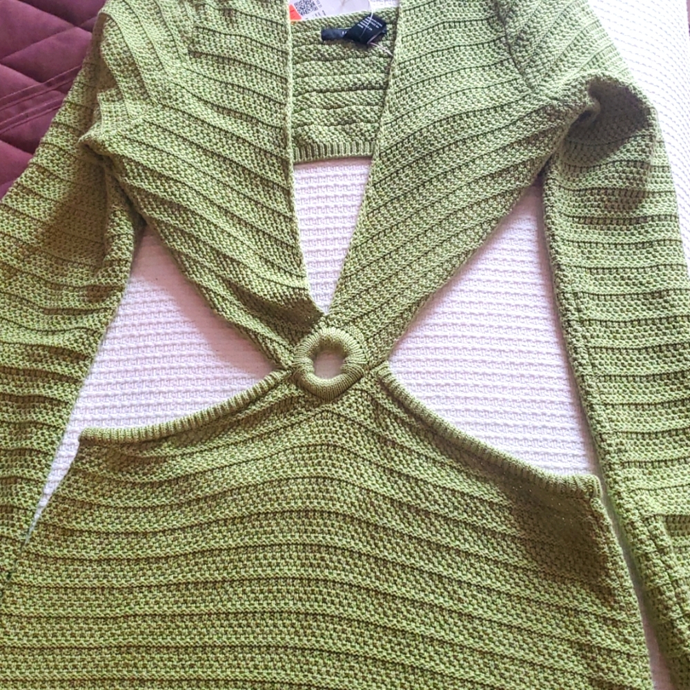 Forever 21 Green Knit Open Back And Side Dress with Ring Detail In Front. - Picture 2 of 9